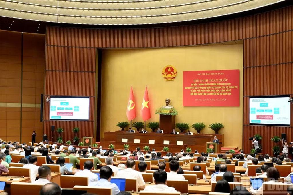 Hội nghị toàn quốc sơ kết 1 năm 6 tháng triển khai thực hiện Nghị quyết số 57-NQ/TW, ngày 22/12/2024 của Bộ Chính trị về đột phá phát triển khoa học, công nghệ, đổi mới sáng tạo và chuyển đổi số quốc gia. (Ảnh: ĐĂNG KHOA)