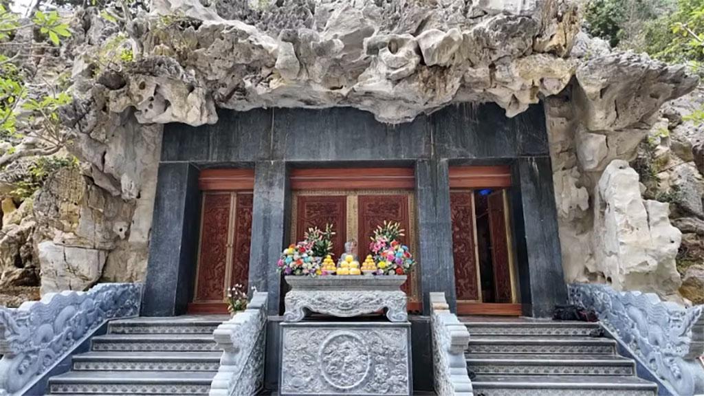 Năm 2025, di tích Động Tiên Chúa (Động Tiên Thánh Công Chúa) cùng 6 di tích khác trong quần thể Di tích-danh lam thắng cảnh Lạt Sơn, tỉnh Ninh Bình, được Bộ Văn hóa, Thể thao và Du lịch xếp hạng Di tích quốc gia.