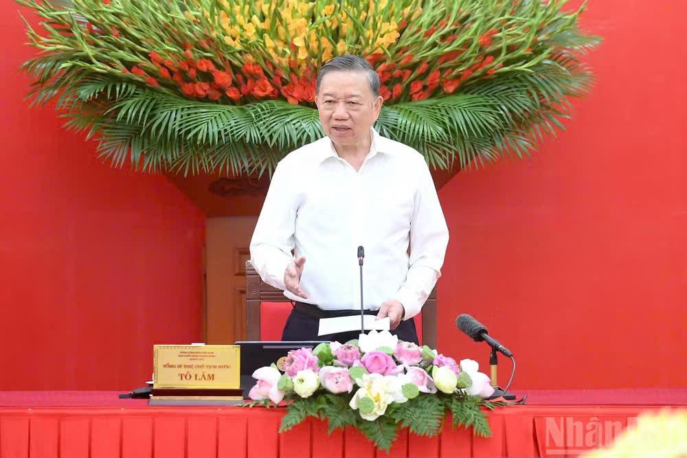 Tổng Bí thư, Chủ tịch nước Tô Lâm đã ký ban hành Chỉ thị số 07-CT/TW của Bộ Chính trị về "Đẩy mạnh học tập, thực hành tư tưởng, đạo đức, phương pháp, phong cách Hồ Chí Minh trong giai đoạn phát triển mới". (Ảnh: ĐĂNG KHOA)