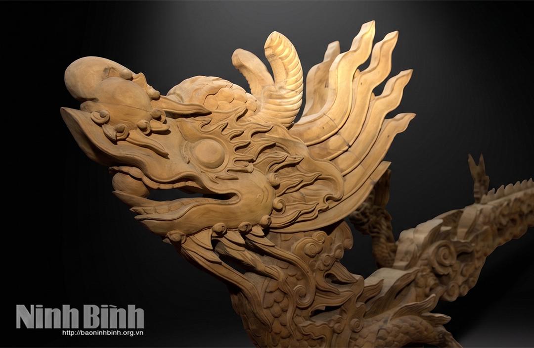 Một cấu kiện rồng do Nghệ nhân ưu tú Nguyễn Văn Đức làng nghề La Xuyên, xã Vũ Dương chế tác. Ảnh: Viết Dư