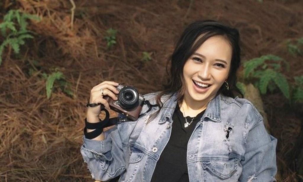 Cuộc hôn nhân thứ 2 viên mãn, Khánh Linh thăng hoa trong âm nhạc