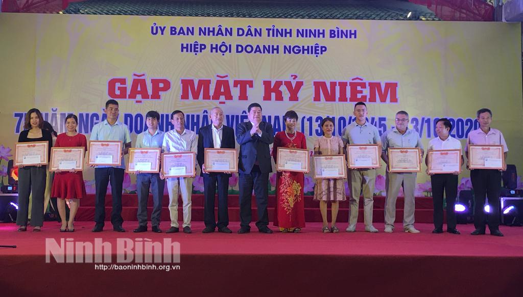 Hiệp hội Doanh nghiệp tỉnh gặp mặt nhân kỷ niệm ngày Doanh nhân Việt Nam 13/10