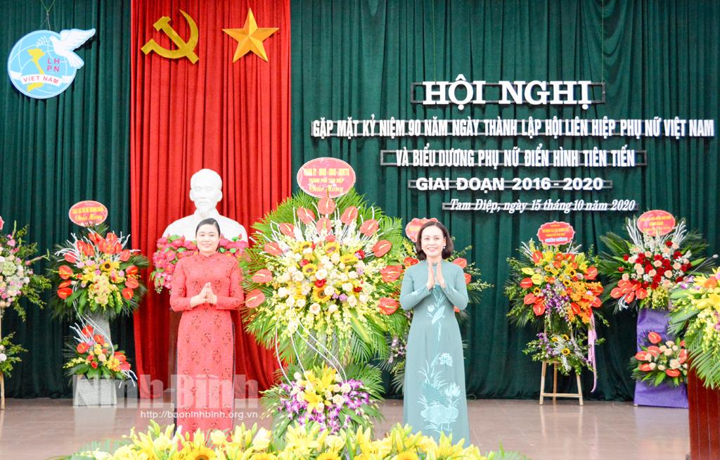 Tam Điệp, Kim Sơn gặp mặt kỷ niệm 90 năm Ngày thành lập Hội LHPN Việt Nam