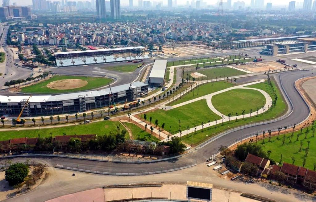 Hủy chặng đua xe công thức 1 ở Việt Nam và hoàn tiền cho khách mua vé