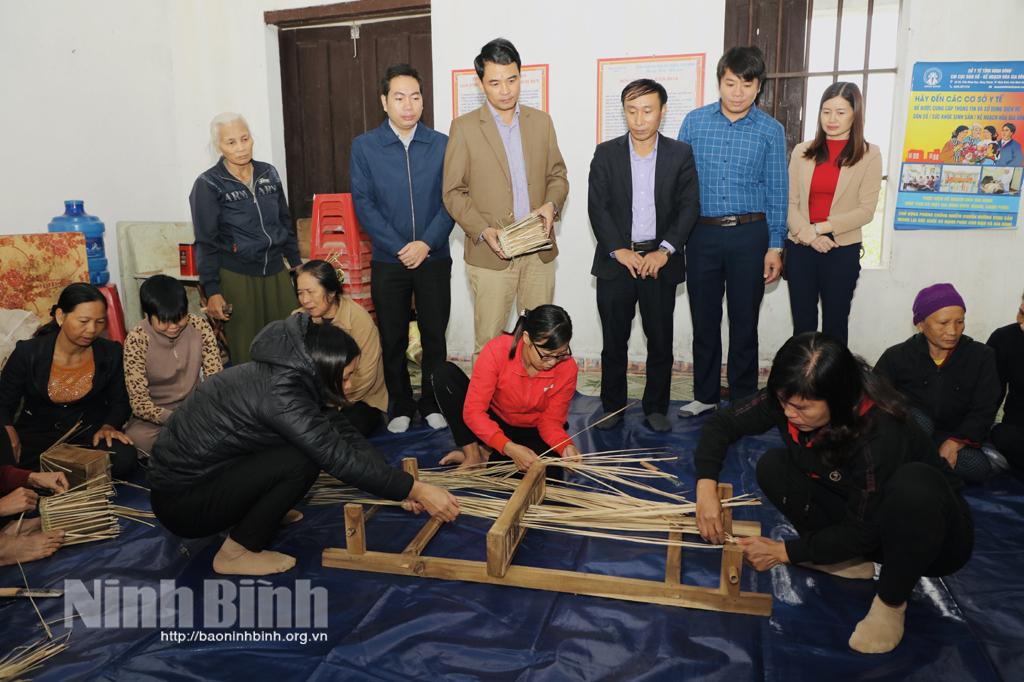 Khai giảng lớp dạy nghề cho nông dân huyện Yên Khánh