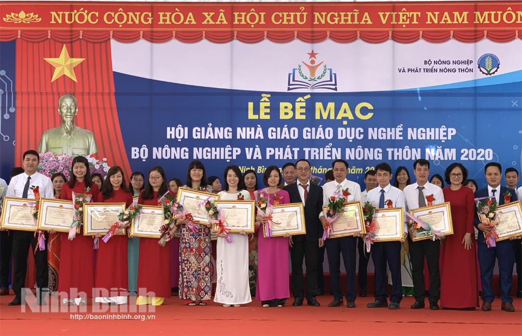 Bế mạc Hội giảng nhà giáo Giáo dục nghề nghiệp