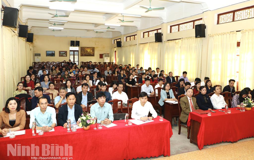 Khai giảng lớp Trung cấp lý luận chính trị - hành chính hệ không tập trung tập trung K25C