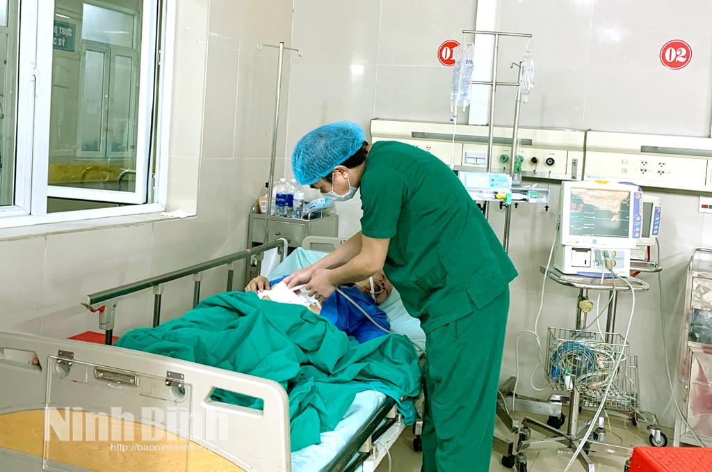 Đổi mới phong cách phục vụ, hướng tới sự hài lòng của người bệnh