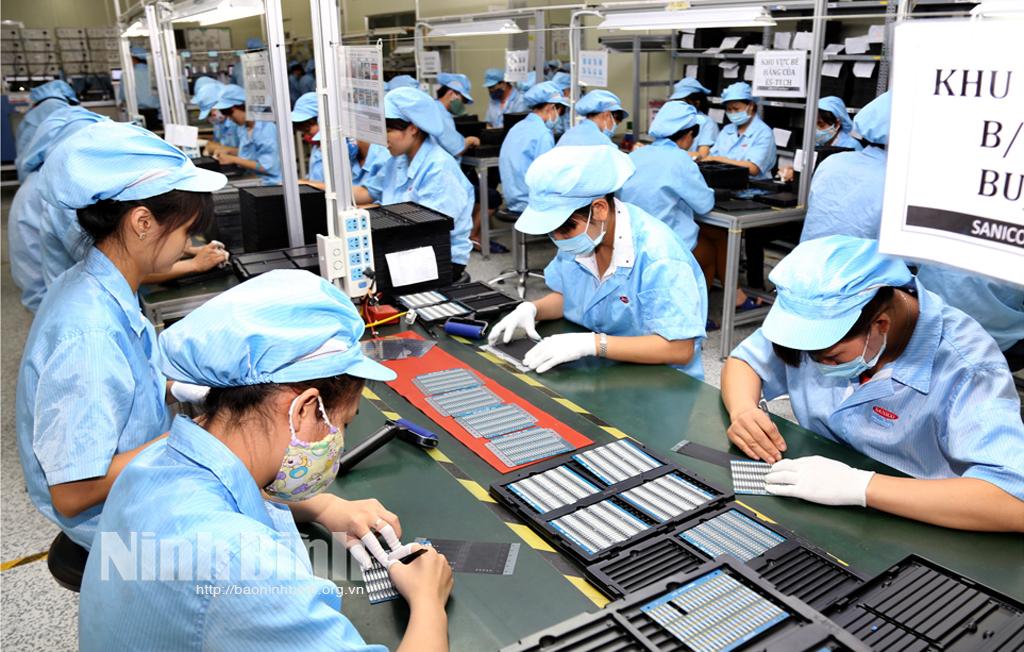 Báo cáo chính trị trình Đại hội Đảng bộ tỉnh lần thứ XXII: Những điểm mới mang tính chiến lược, đột phá, xuyên suốt - Kỳ 4: Ba trụ cột phát triển kinh tế