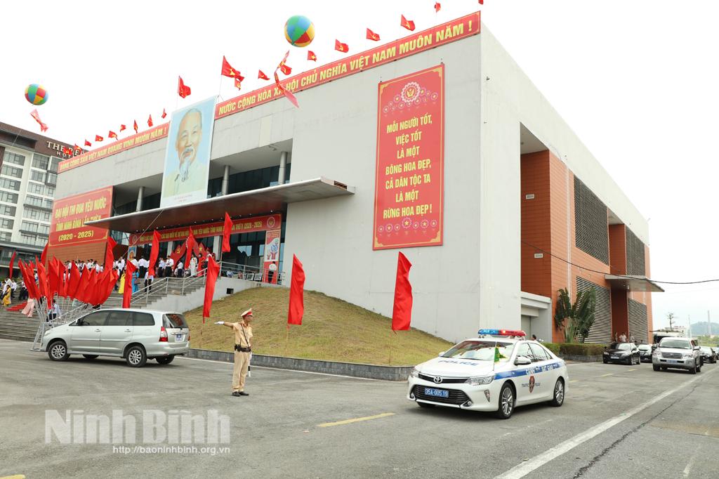 Công an thành phố Ninh Bình thi đua lập công bảo vệ an toàn Đại hội Đảng bộ tỉnh
