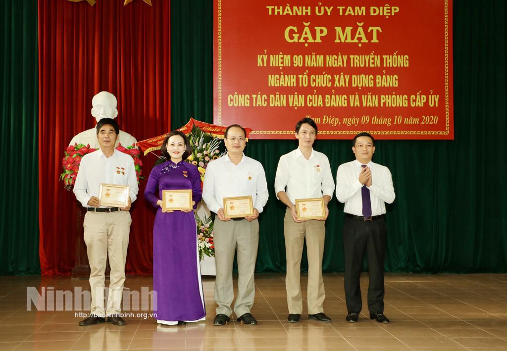 Tam Điệp gặp mặt kỷ niệm 90 năm Ngày truyền thống các cơ quan tham mưu giúp việc của Thành ủy