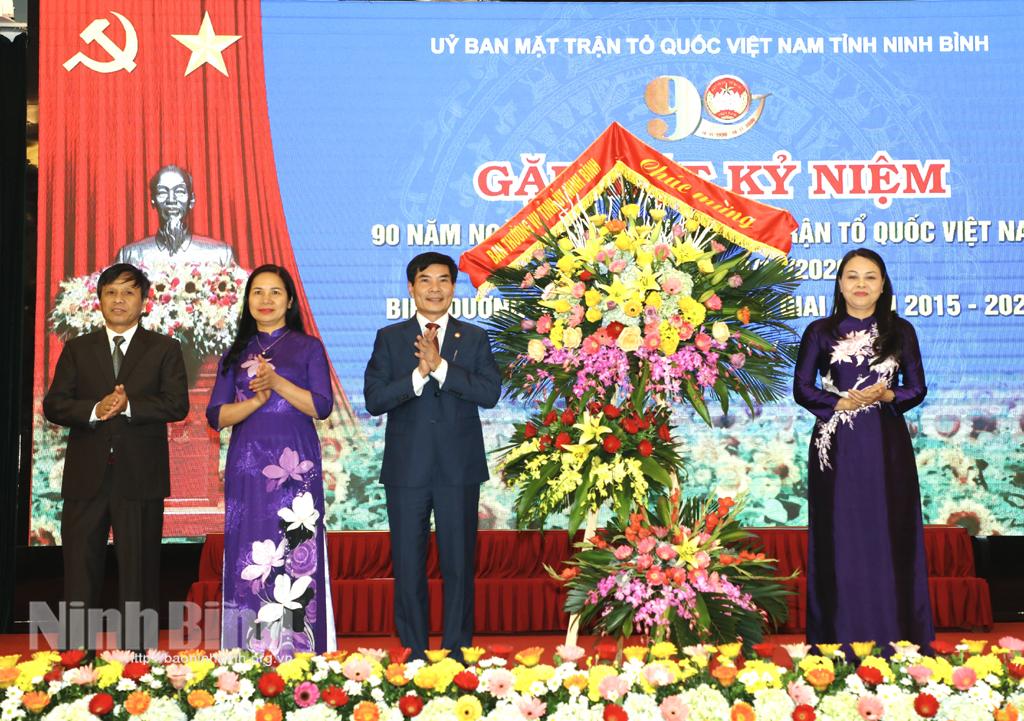 Gặp mặt kỷ niệm 90 năm Ngày truyền thống Mặt trận Tổ quốc Việt Nam, biểu dương điển hình tiên tiến giai đoạn 2015-2020