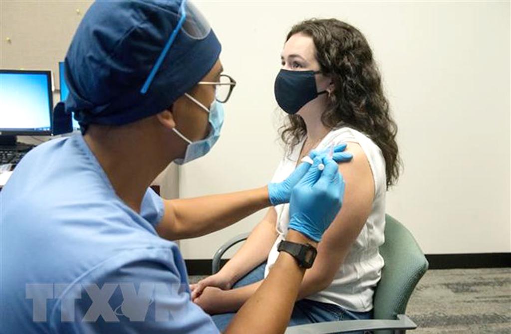 Hé lộ mức giá vắcxin ngừa COVID-19 của hãng dược phẩm Moderna