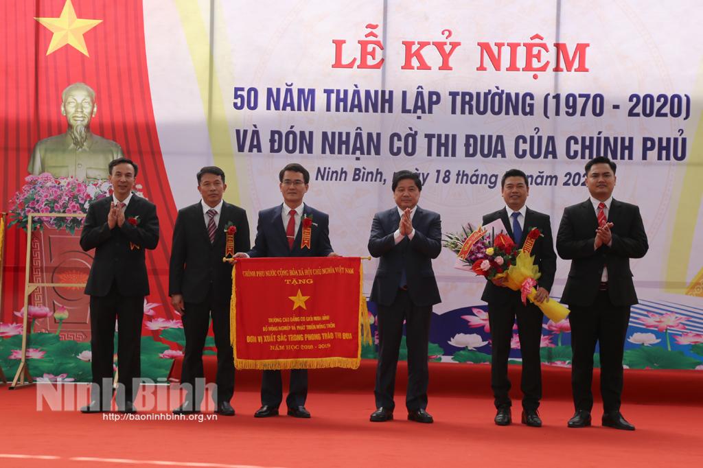 Trường Cao đẳng Cơ giới Ninh Bình kỷ niệm 50 năm ngày thành lập