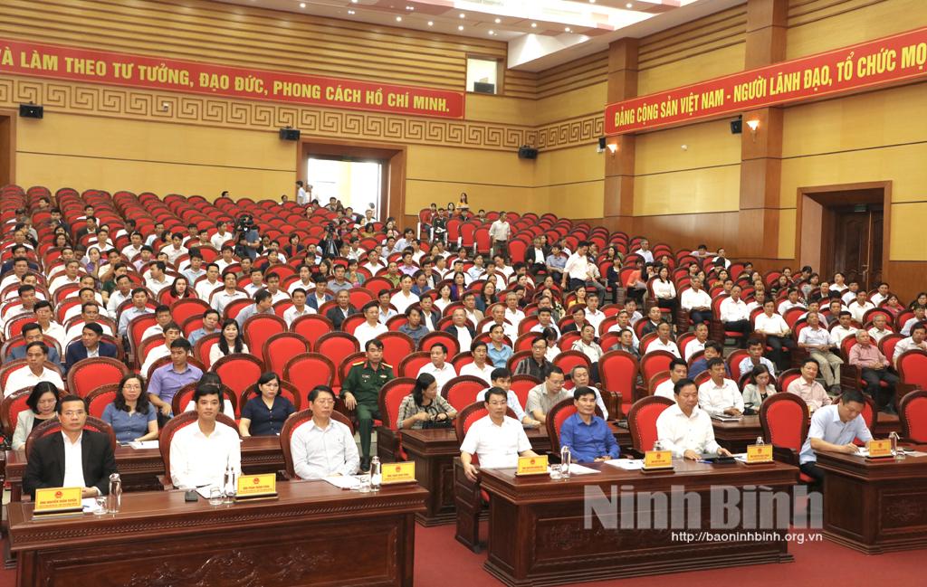 Đại biểu Quốc hội tỉnh tiếp xúc cử tri các huyện Yên Khánh, Hoa Lư
