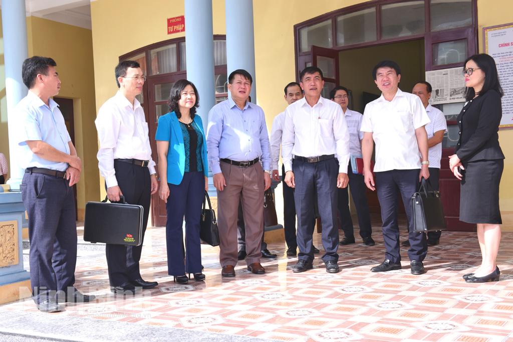 Đoàn công tác tỉnh Sơn La làm việc tại Ninh Bình