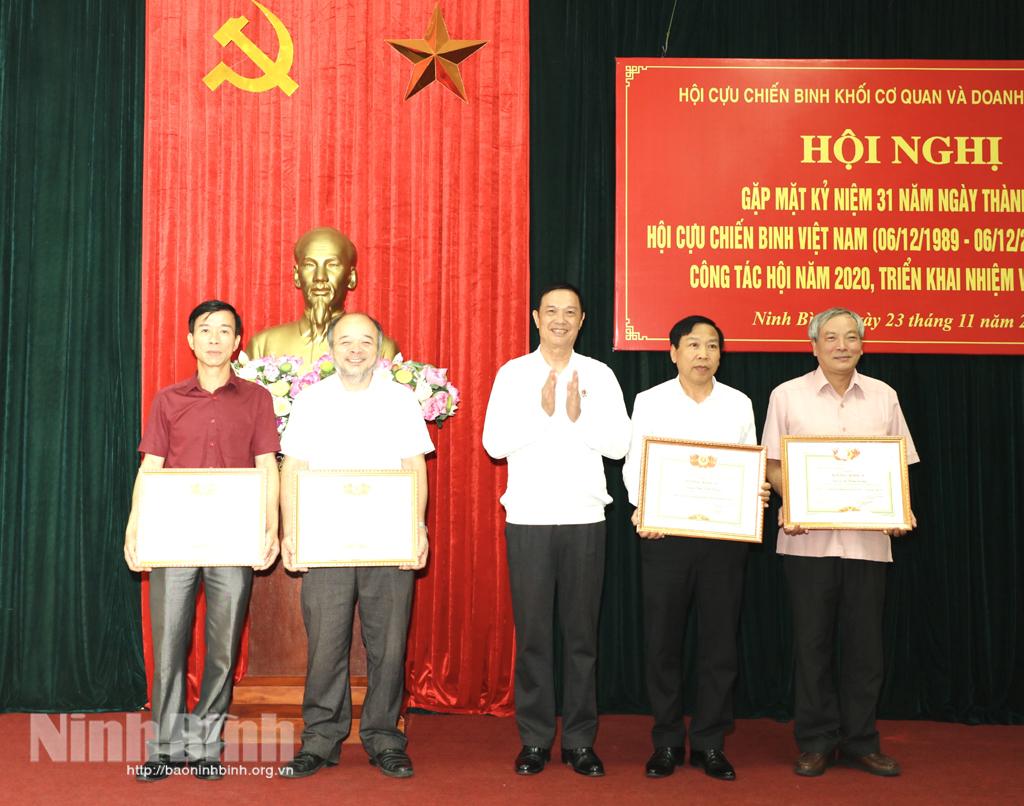 Gặp mặt kỷ niệm ngày thành lập Hội Cựu chiến binh Việt Nam