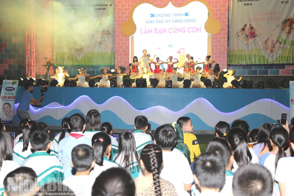 Chuyên đề giáo dục kỹ năng sống "Làm bạn cùng con" năm 2020