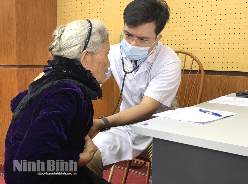 CLB thầy thuốc Ninh Bình tại Hà Nội: Quan tâm chăm sóc sức khỏe người dân quê hương