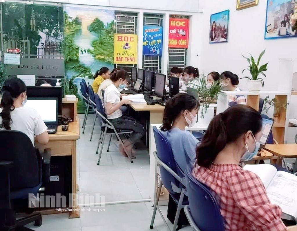 Tiếp tục nâng cao tỷ lệ lao động qua đào tạo