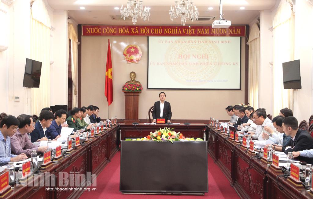 UBND tỉnh họp phiên thường kỳ tháng 12