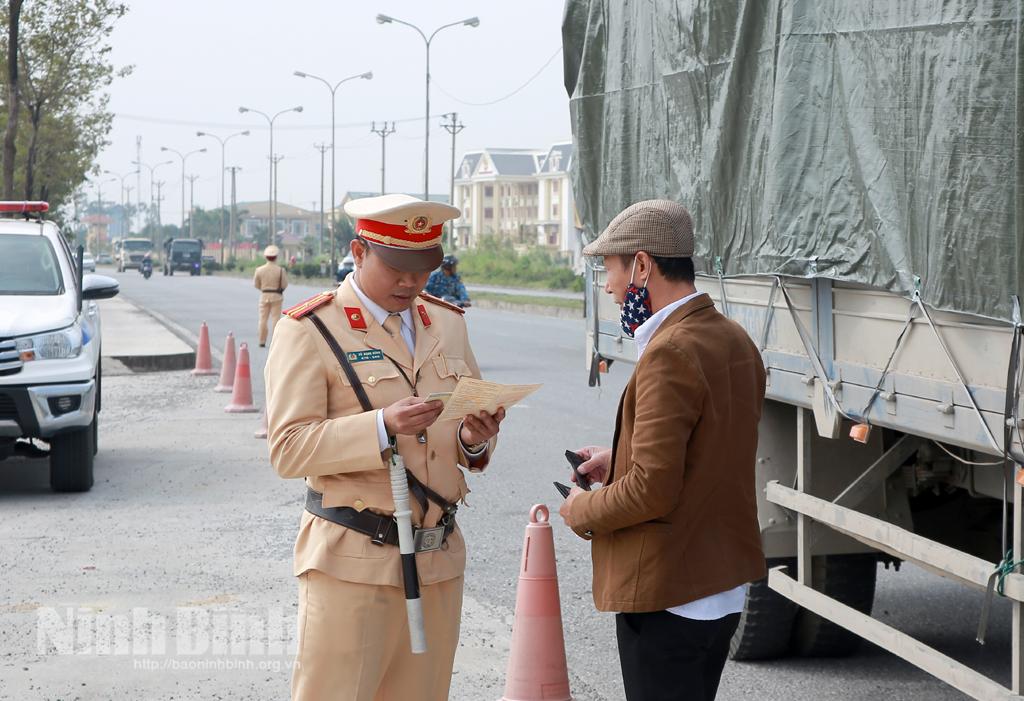 Nỗ lực đảm bảo trật tự ATGT dịp cuối năm