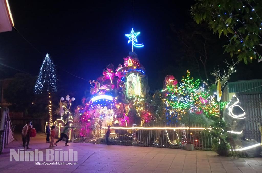 Mùa giáng sinh an lành ở giáo xứ Mưỡu Giáp