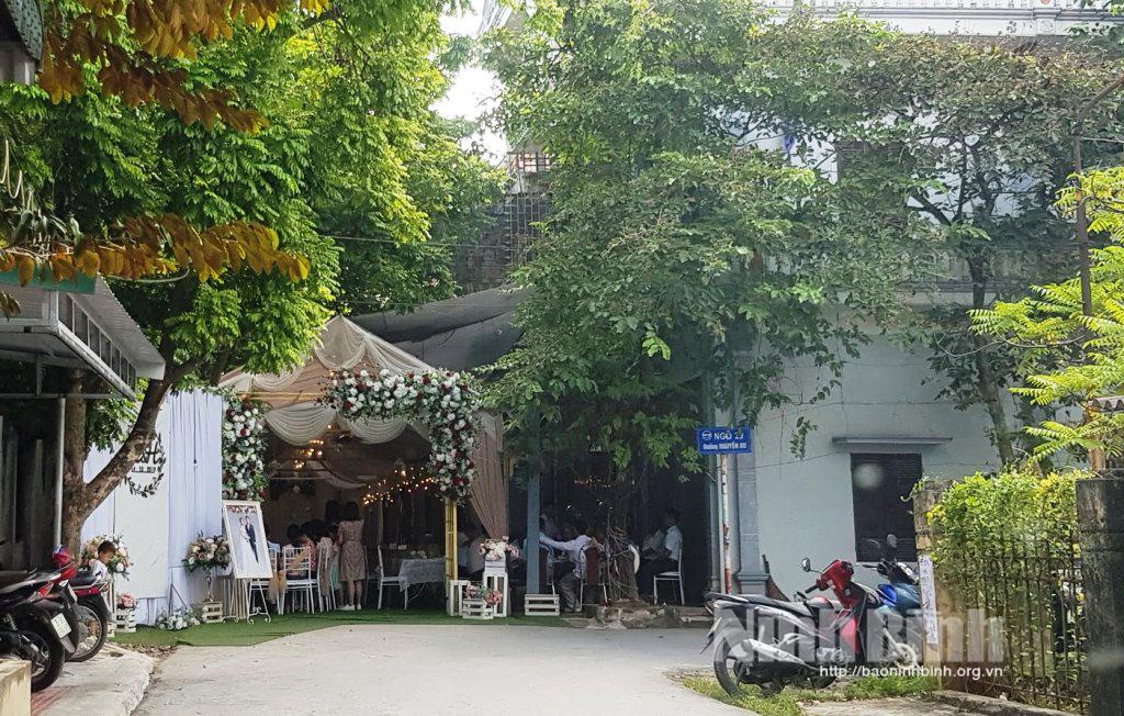 Thực hiện nếp sống văn minh trong việc cưới, việc tang và lễ hội