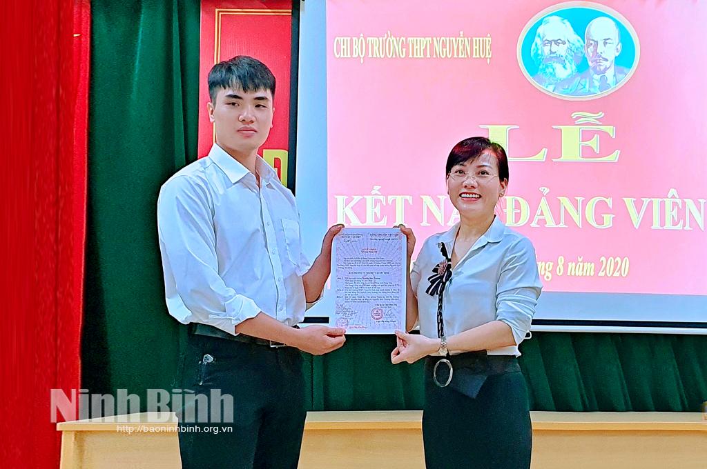 Đảng bộ thành phố Tam Điệp: Nhiều giải pháp gỡ khó cho công tác phát triển đảng viên