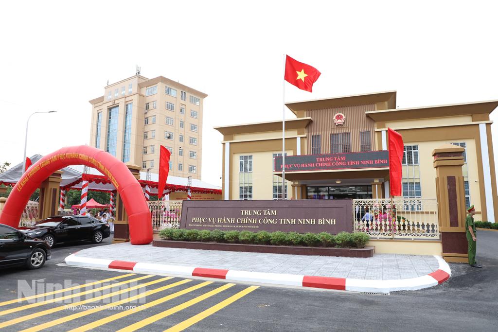 Đẩy mạnh cải cách hành chính, nâng cao chất lượng phục vụ