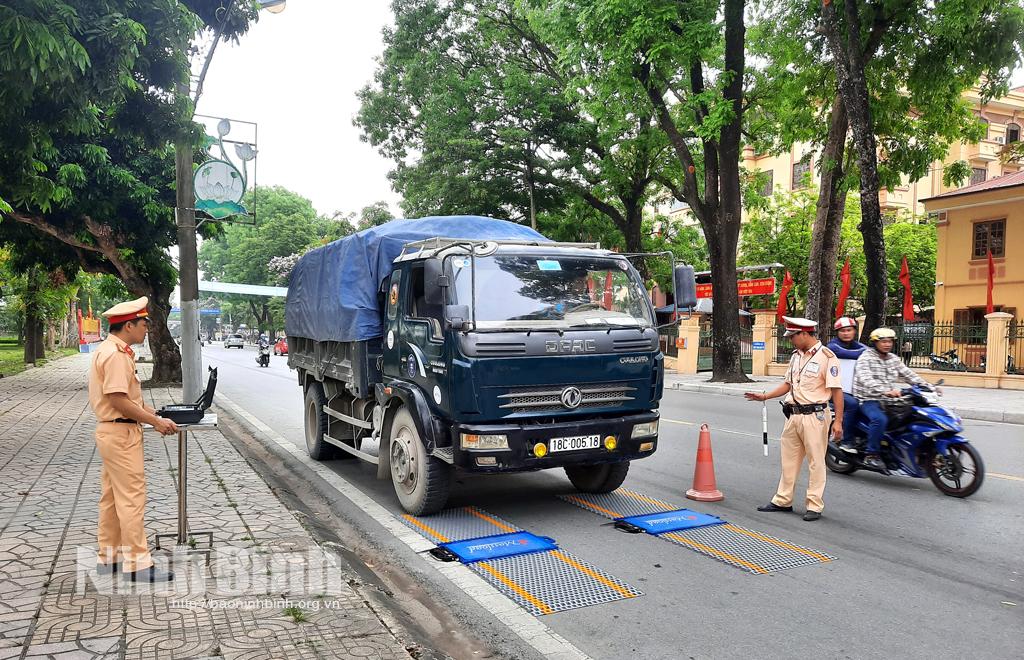 Nhiều giải pháp đồng bộ, quyết liệt đảm bảo trật tự an toàn giao thông