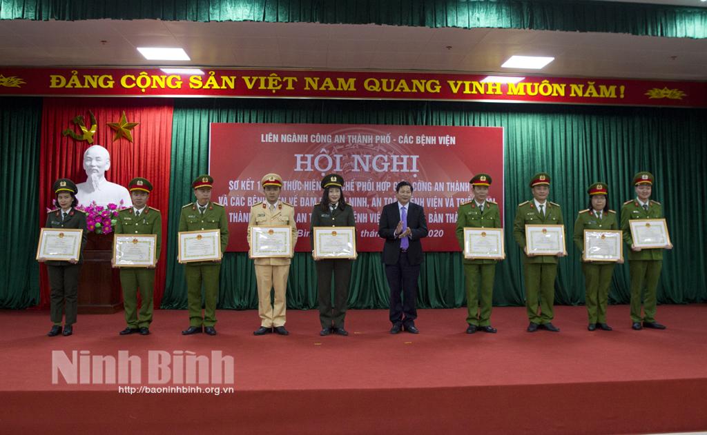 Sơ kết Quy chế phối hợp về đảm bảo an ninh, an toàn bệnh viện