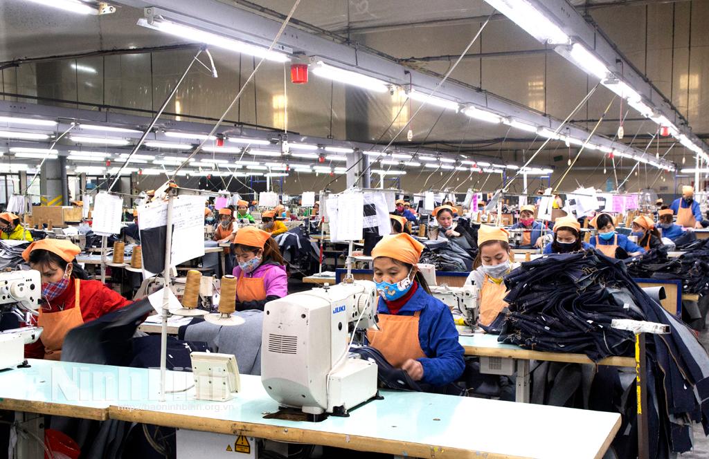 Sôi nổi khí thế thi đua lao động sản xuất chào đón năm mới