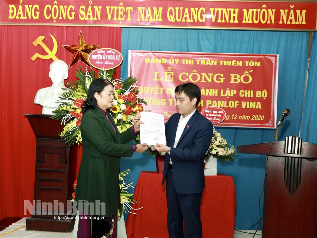 Công bố quyết định thành lập chi bộ Công ty TNHH Panlof Vina