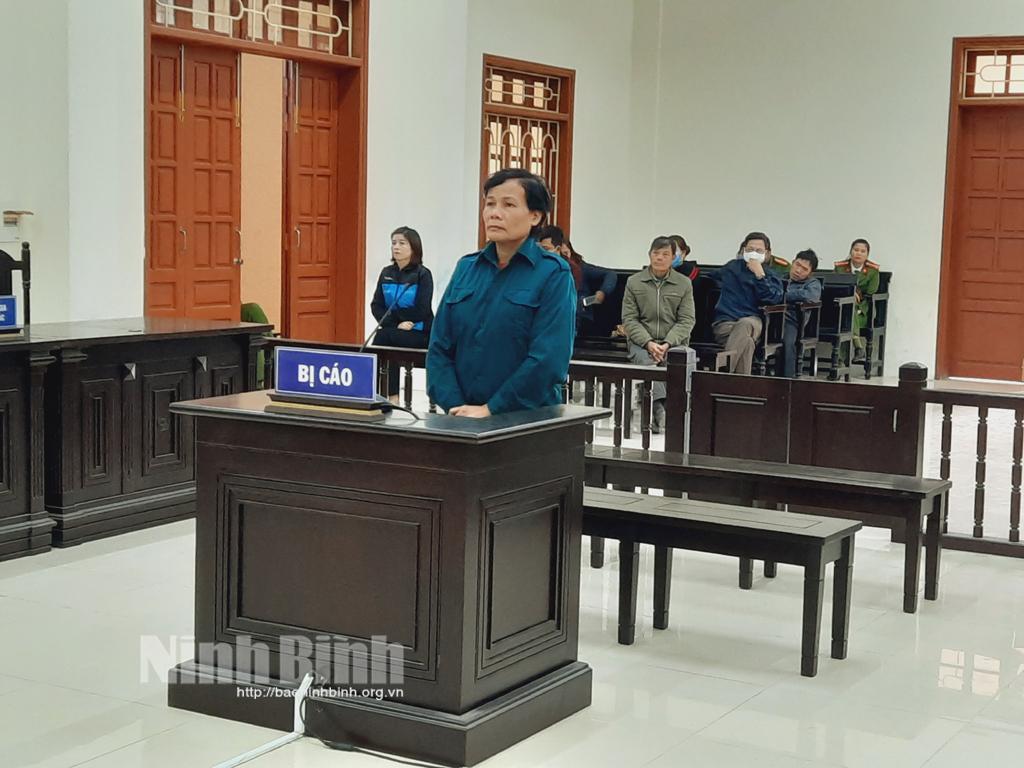 Thủ đoạn lừa đảo, "xoay tiền" rồi chiếm đoạt của nguyên cán bộ Chi cục thuế