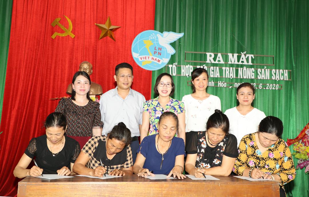 Ra mắt Tổ hợp tác gia trại nông sản sạch xã Ninh Hòa