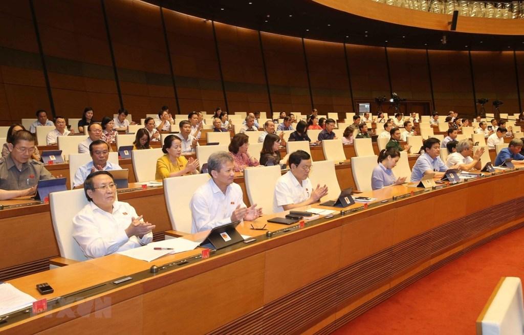 Kỳ họp thứ chín, Quốc hội khóa XIV: Thảo luận một số dự án luật và thông qua các Nghị quyết