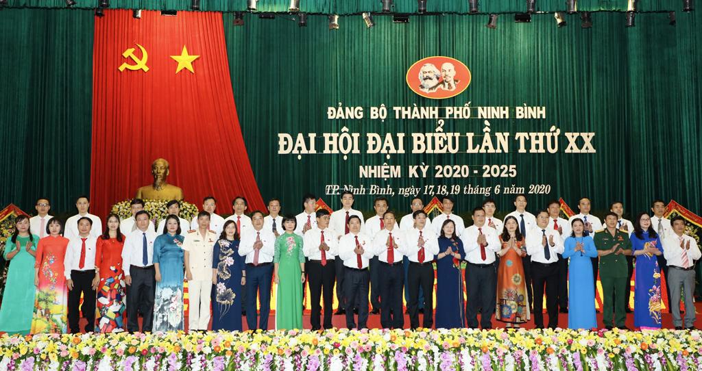 Đồng chí Lê Hữu Quý được bầu làm Bí thư Thành ủy Ninh Bình nhiệm kỳ 2020-2025