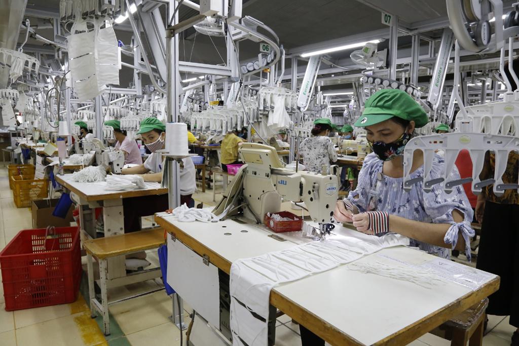 Tháo gỡ khó khăn, giải quyết việc làm sau dịch COVID-19