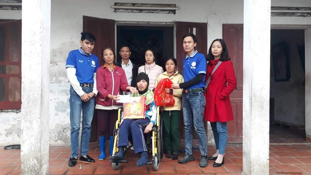 Chàng thanh niên hăng hái với các hoạt động thiện nguyện