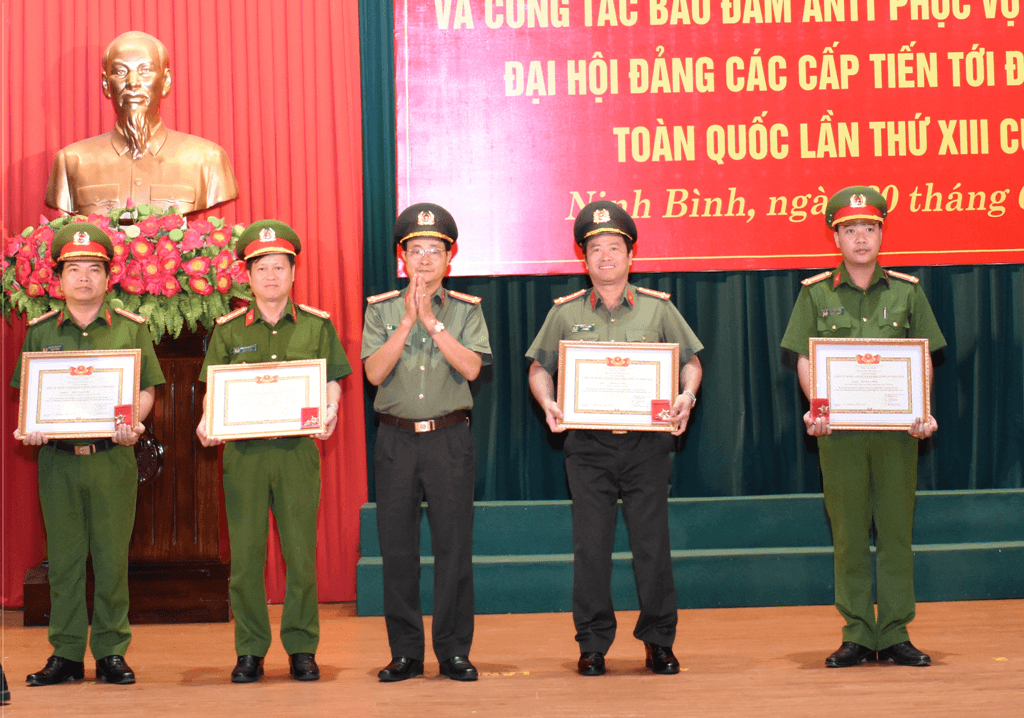 Công an tỉnh sơ kết công tác 6 tháng đầu năm 2020