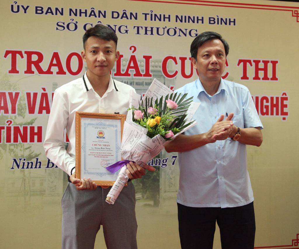 Trao giải cuộc thi "Bàn tay vàng" chạm khắc đá mỹ nghệ Ninh Bình 2020