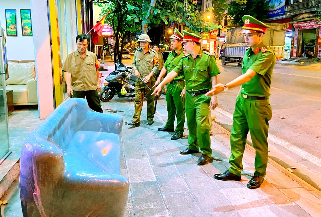 Những người góp phần bảo vệ bình yên khu phố