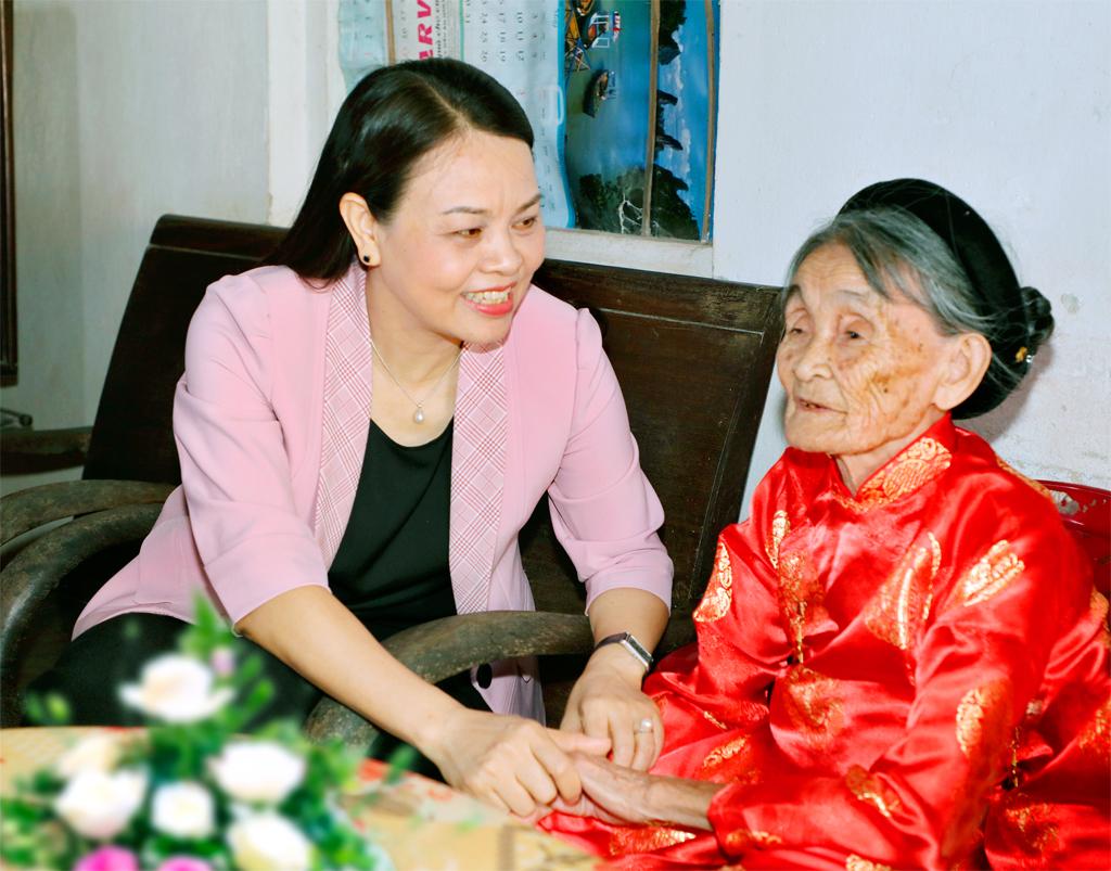 Nâng cao chất lượng đời sống gia đình người có công là cách tri ân thiết thực nhất