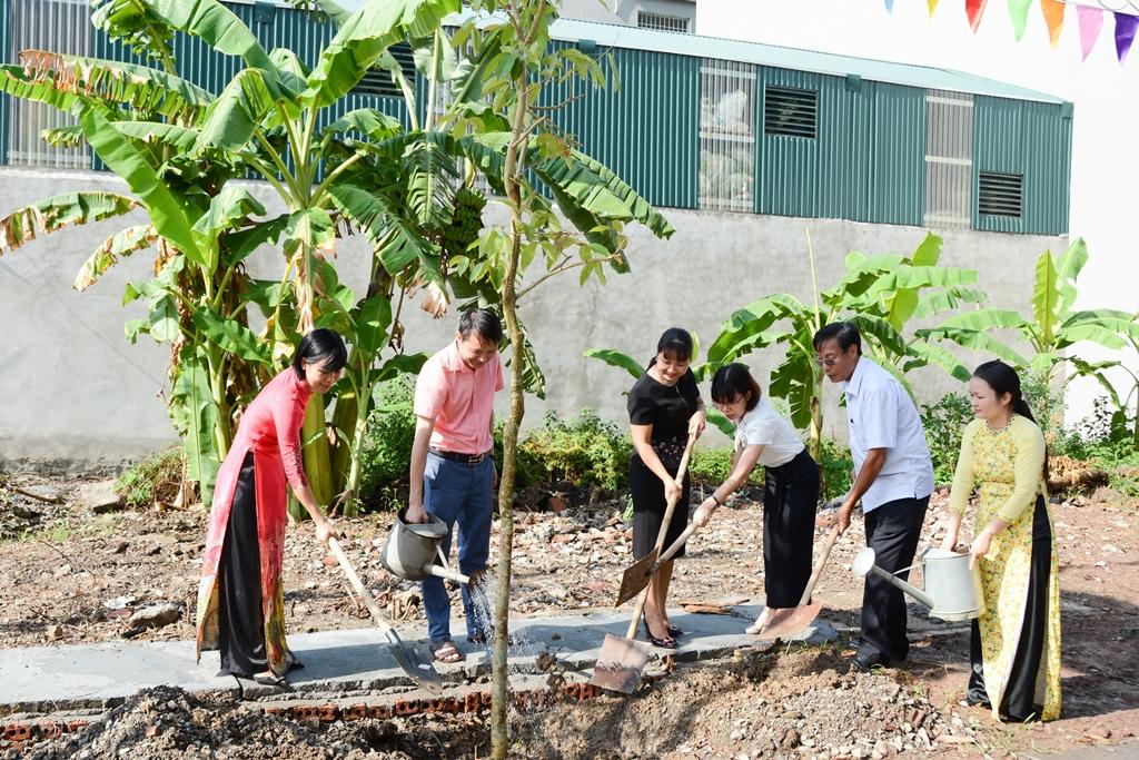Ra mắt mô hình "Nhà sạch, phố đẹp" tại phường Nam Thành