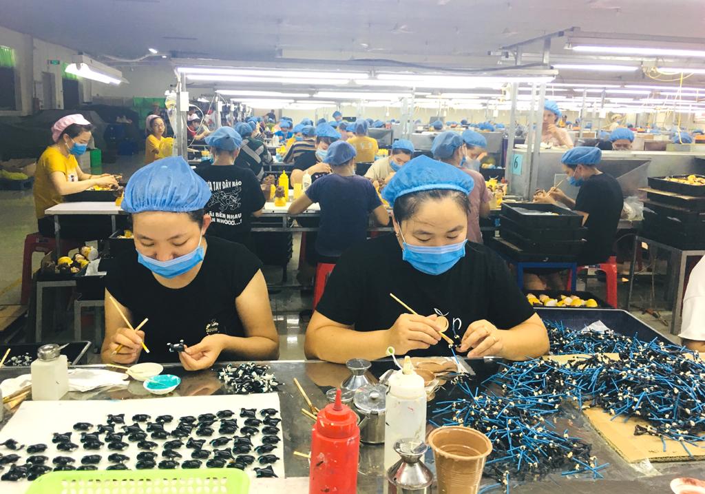 Thu ngân sách từ hoạt động xuất nhập khẩu vẫn còn khó khăn