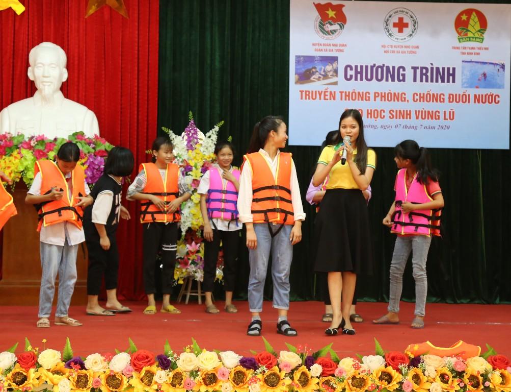 Chương trình truyền thông phòng, chống đuối nước cho học sinh vùng lũ Nho Quan