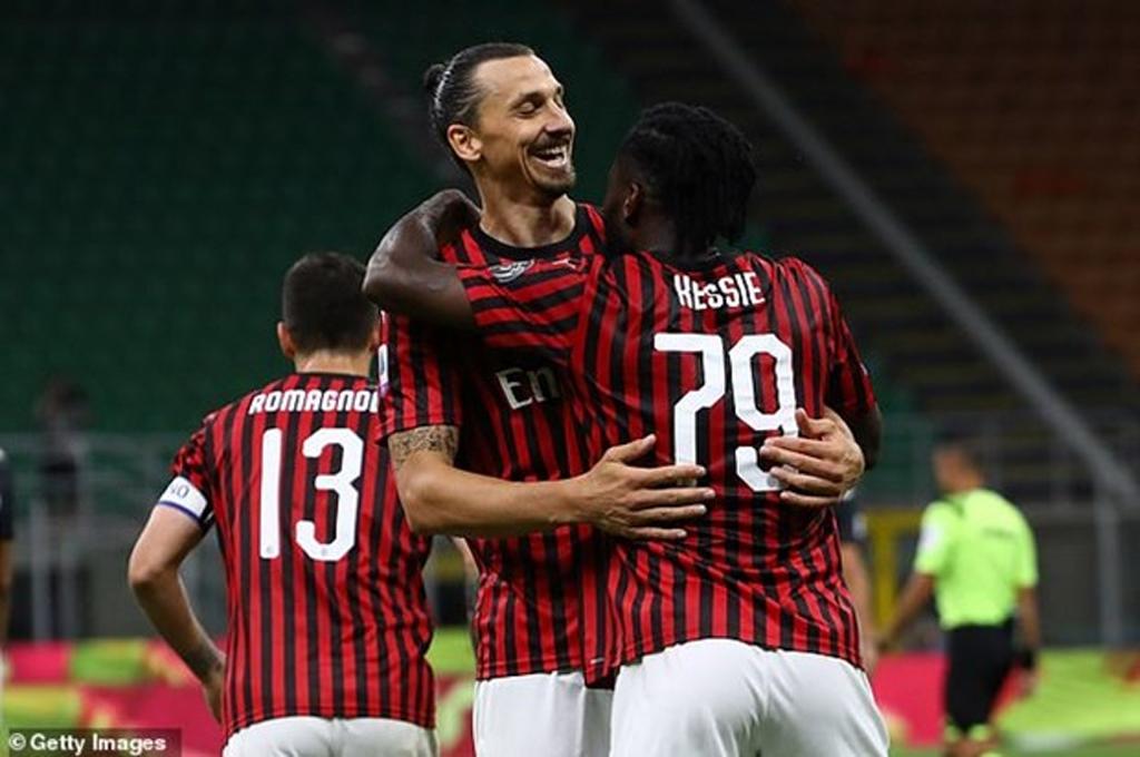AC Milan đánh bại Juventus bằng màn ngược dòng không tưởng