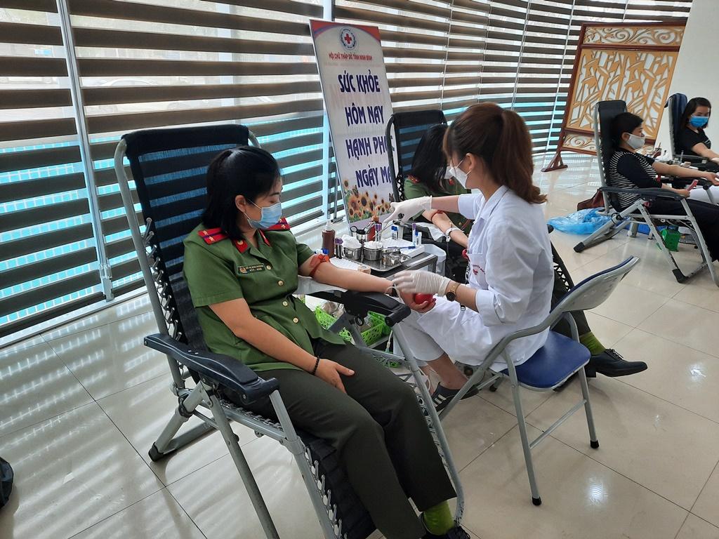 Tuổi trẻ Công an Ninh Bình, nhiều hoạt động hướng về kỷ niệm 75 năm Ngày truyền thống Công an nhân dân