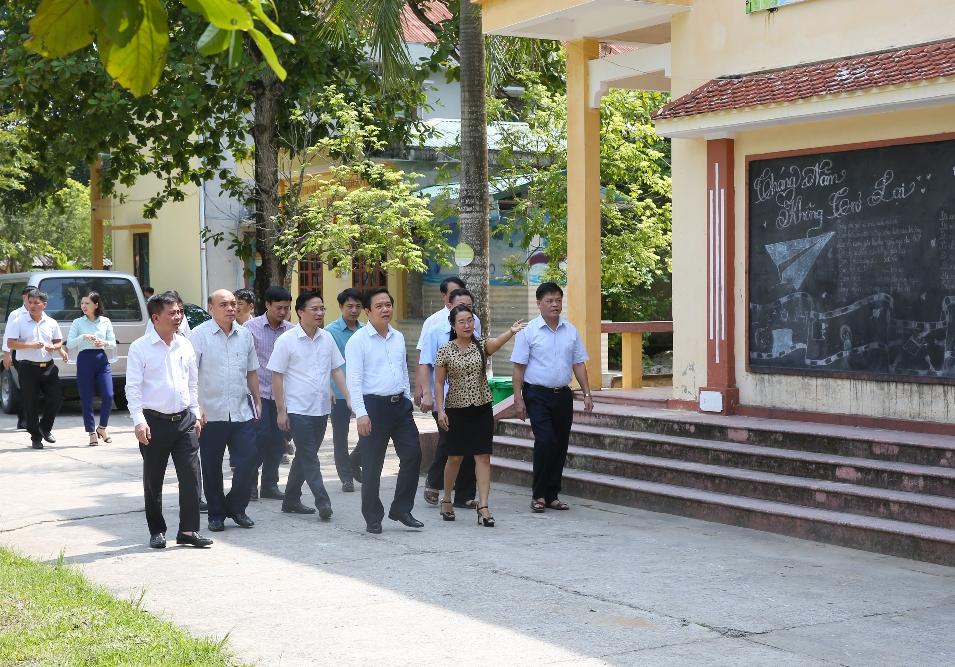 Kiểm tra, khảo sát tình hình thực hiện Chương trình xây dựng nông thôn mới tại huyện Yên Mô